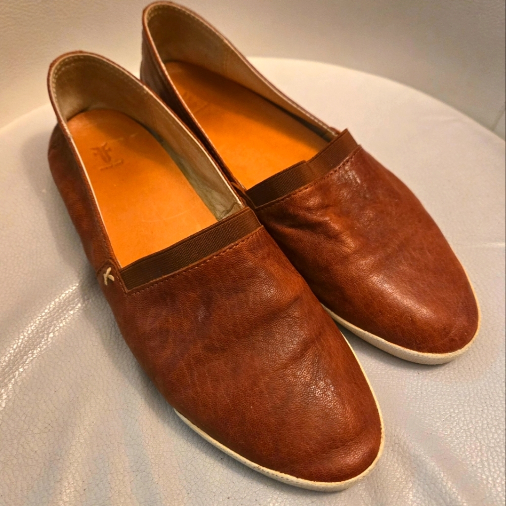 Frye Brown Leather Slip On Flats Size 9.5